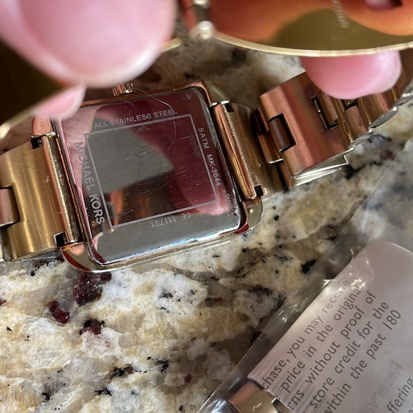 Michael Kors watch - Picture 9 of 12